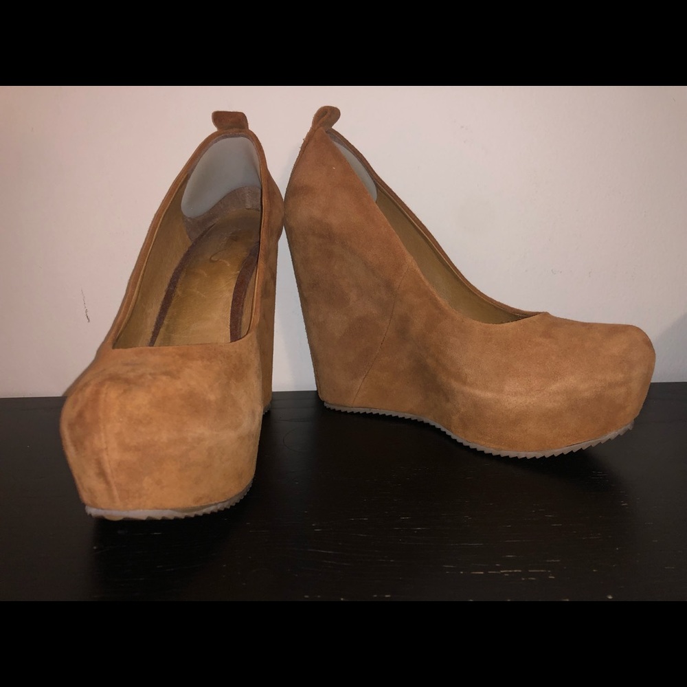 Aldo wedges
